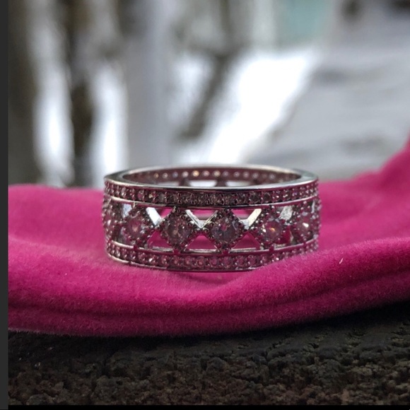 FASCINATION - Picture 2 of 9